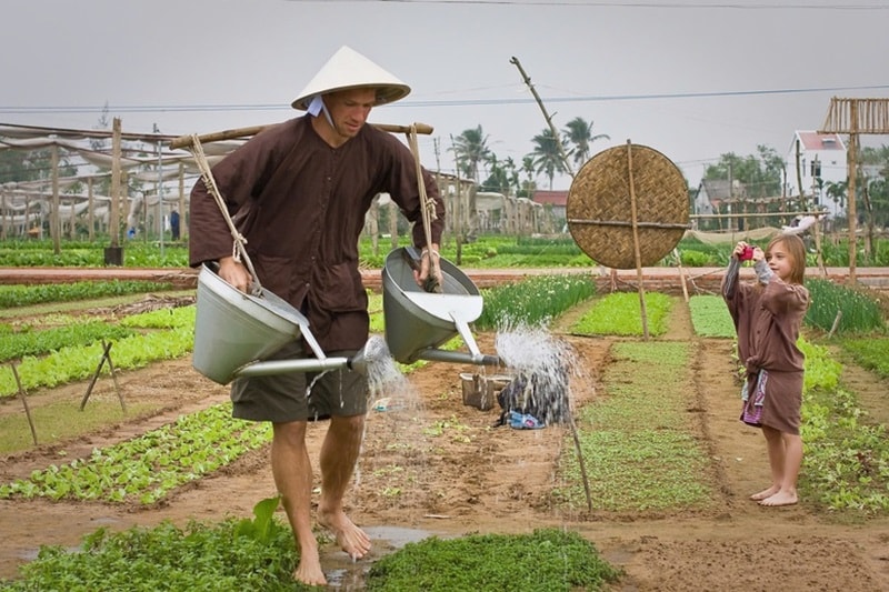 thuc-day-phat-trien-nganh-du-lich-03.01.2.jpg