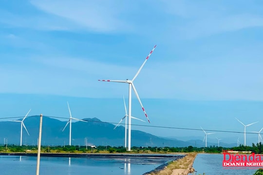 Tín dụng xanh: Nguồn lực phát triển thị trường bất động sản khu công nghiệp và năng lượng tái tạo